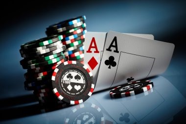 Featured football and esports markets